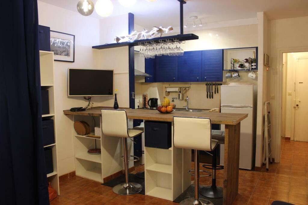 Luxury 4 Bed Apartment On Coastal Footpath At Cap Ras Llança Dış mekan fotoğraf
